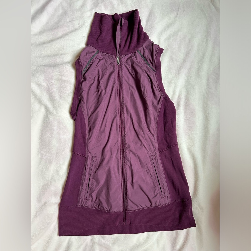 Lululemon “ Won’t Stop Vest”- color : Hyper Stripe Plum